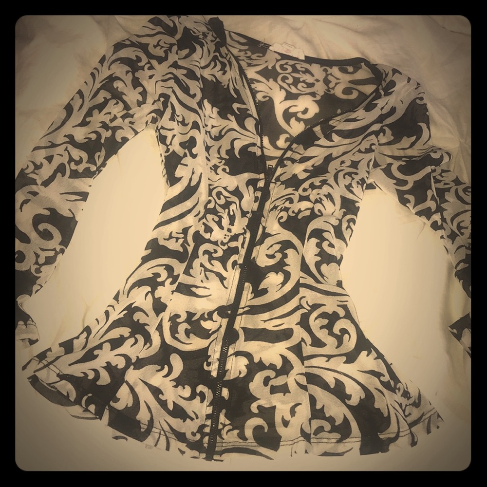 Zip up top